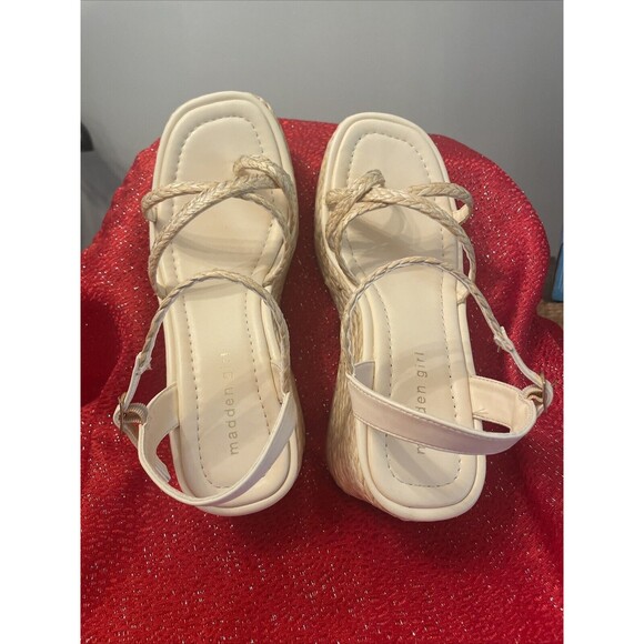MADDEN GIRL Womens Beige 1-1/2" Platform Vault Toe Wedge Espadrille Shoes 9M - Picture 1 of 7
